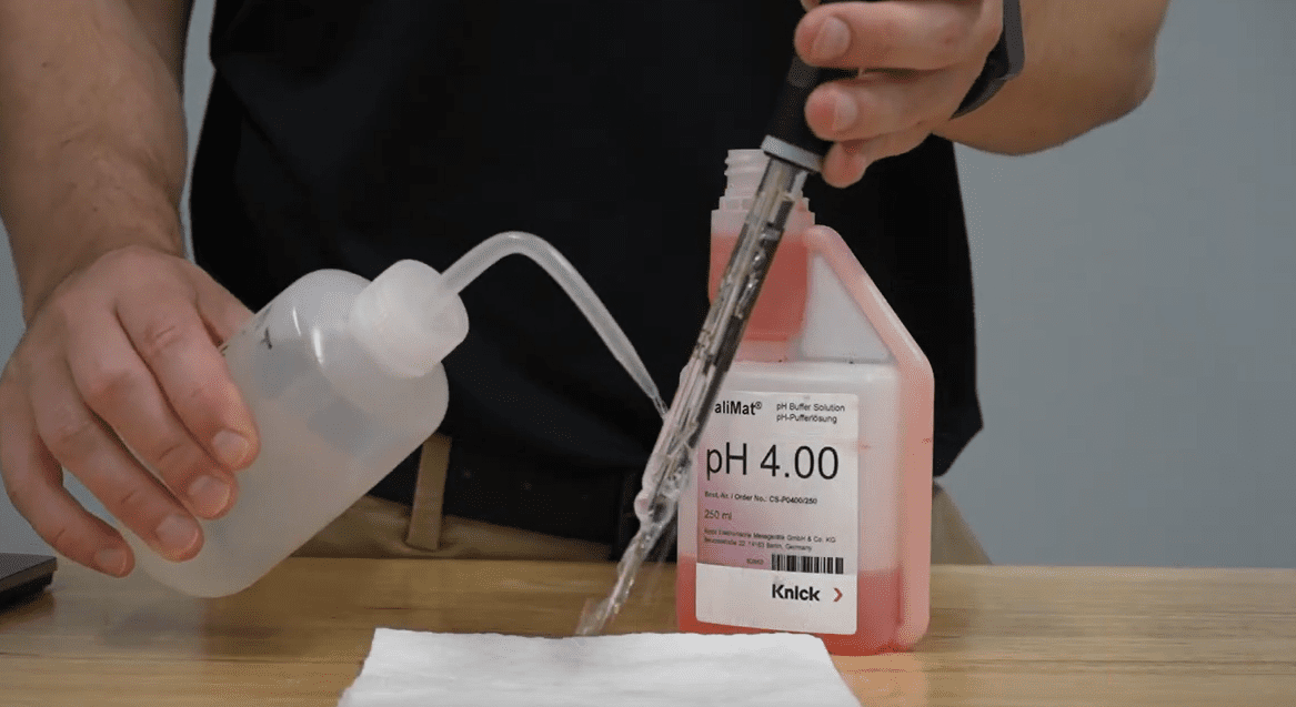 M4 Knick - Simplifying pH, ORP, Cond., & Oxygen Measurements M4 Knick - Simplifying pH, ORP, Cond., & Oxygen Measurements